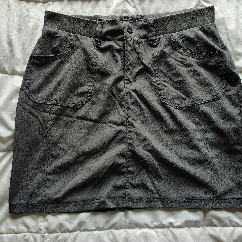 Skort